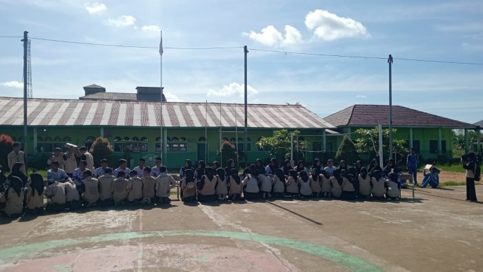 OSIM MAN 2 Tanjung Jabung Timur Meriahkan HUT PGRI dengan Acara Special Day For Teachers