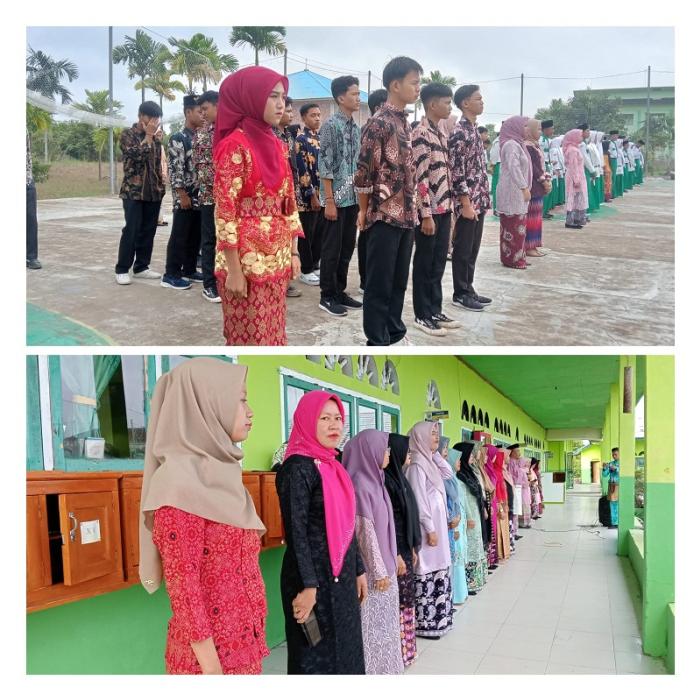 Kartini-Kartini Millenial MAN 2 Tanjung Jabung timur Mengikuti Upacara Bendera