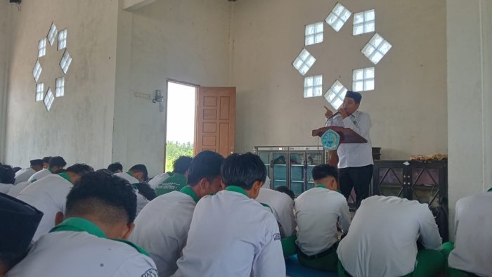 Segarkan Rohani Setelah Dzuhur, MAN 2 Tanjung Jabung Timur Gelar Program BICSAN Spesial Ramadhan