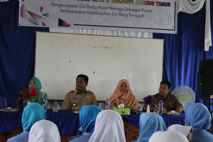 Seminar Remaja Pusat Informasi Konseling Remaja (PIK-Remaja) MAN 2 Tanjung Jabung Timur
