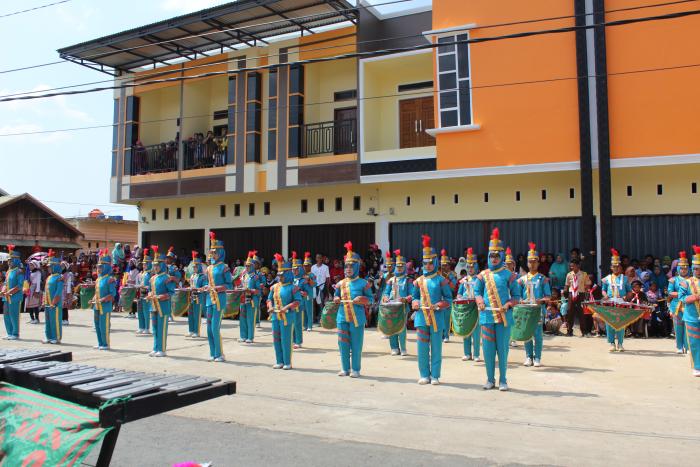 Drumband MAN 2 Tanjabtimur Bahana Mutiara 2 Tampil Memukau masyarakat Nipah Panjang 
