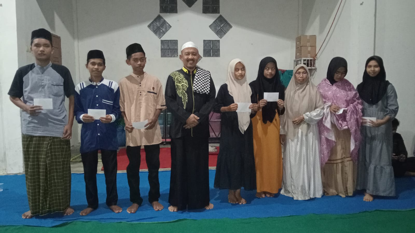 MAN 2 Tanjung Jabung Timur Salurkan Zakat Profesi ASN untuk siswa