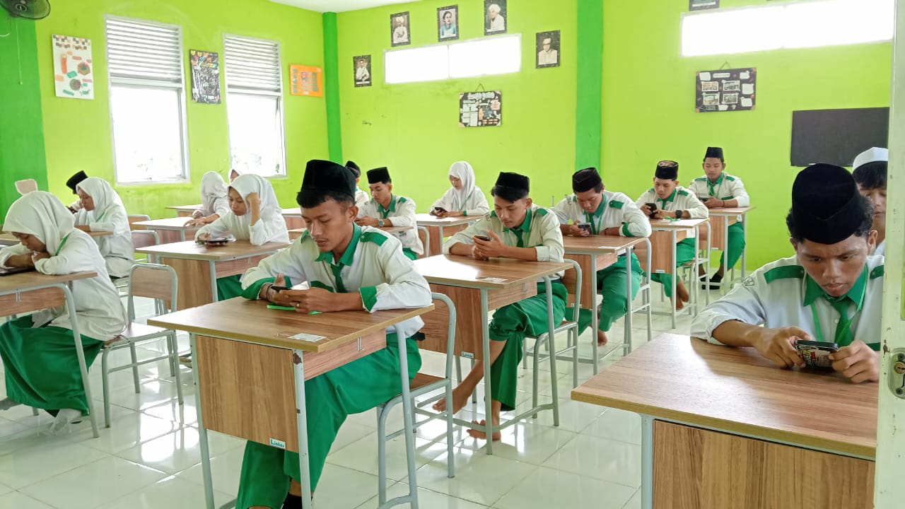 Hari Pertama Asesmen Madrasah Berbasis Android (AMBA) Berjalan Sukses