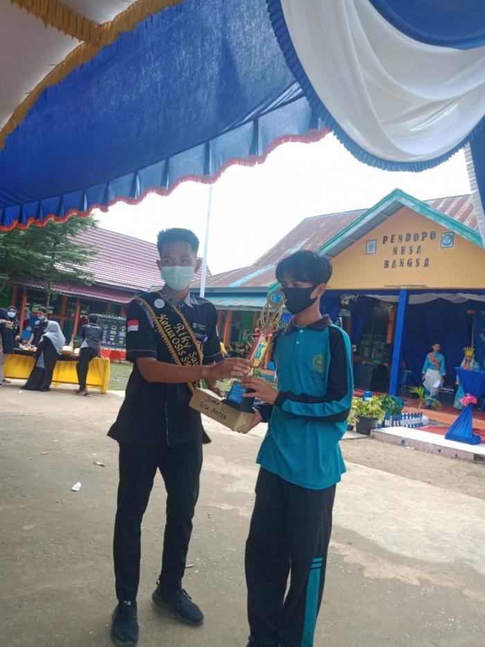 Siswa MAN 2 Tanjung Jabung Timur Juara Satu Lomba Poster