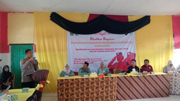 Kapolsek Nipah Panjang Hadiri Pelantikan Pengurus Paskibra MAN 2 Tanjab Timur, Tekankan Pentingnya Kedisiplinan