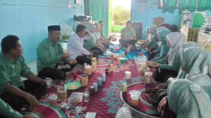 Pererat Tali Silaturahmi, Majelis Guru dan Tata Usaha MAN 2 Tanjung Jabung Timur Gelar Halal Bihalal