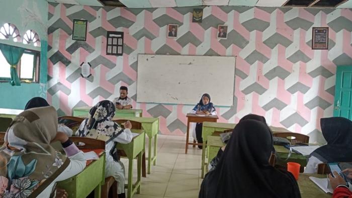 Kepala MAN 2 Tanjabtimur  Pimpin rapat persiapan Re-Akreditasi