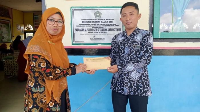 MAN 2 Tanjung jabung timur galang dana untuk Bantu korban gempa Cianjur