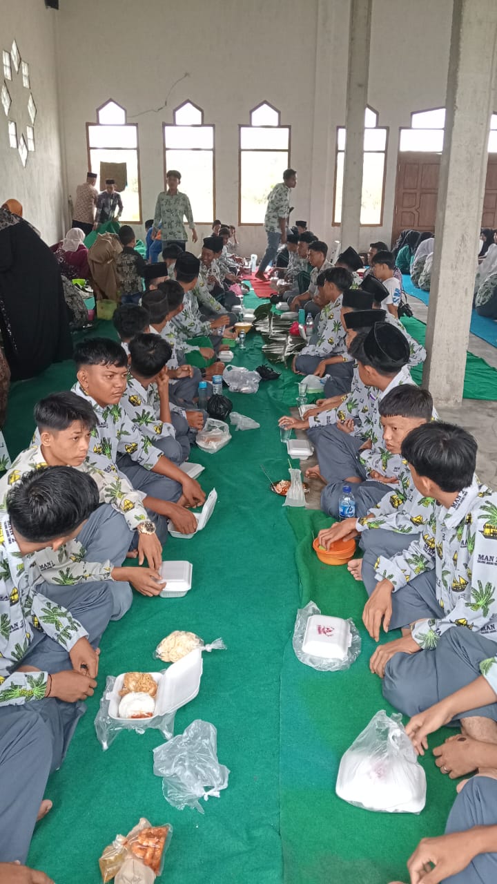 Jelang Asesmen Madrasah 2025, Siswa Kelas XII MAN 2 Gelar Doa Selamat