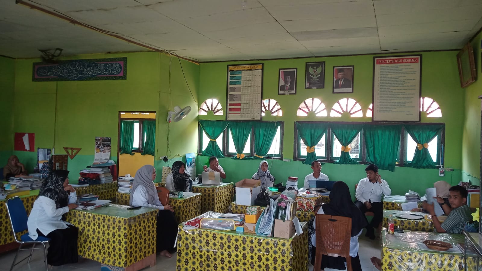 Hari Pertama Masuk, Kebut Susun Perangkat Pembelajaran