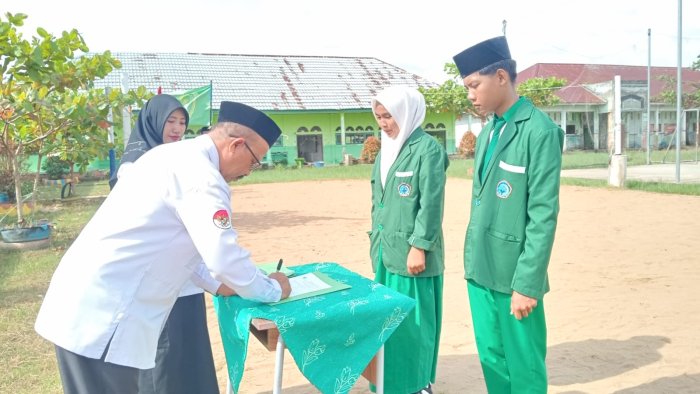 Estafet Kepemimpinan Dimulai: Pengurus OSIM MAN 2 Tanjung Jabung Timur Periode 2026/2027 Resmi Dilantik