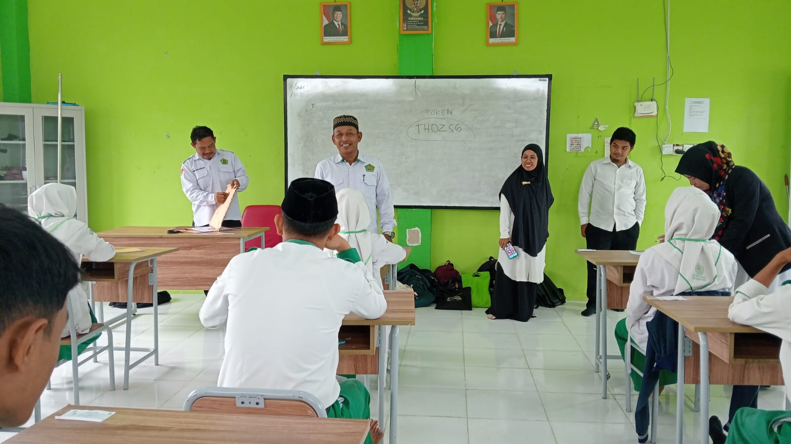 Pengawas Madrasah Monitoring Pelaksanaan AM di MAN 2 Tanjabtimur