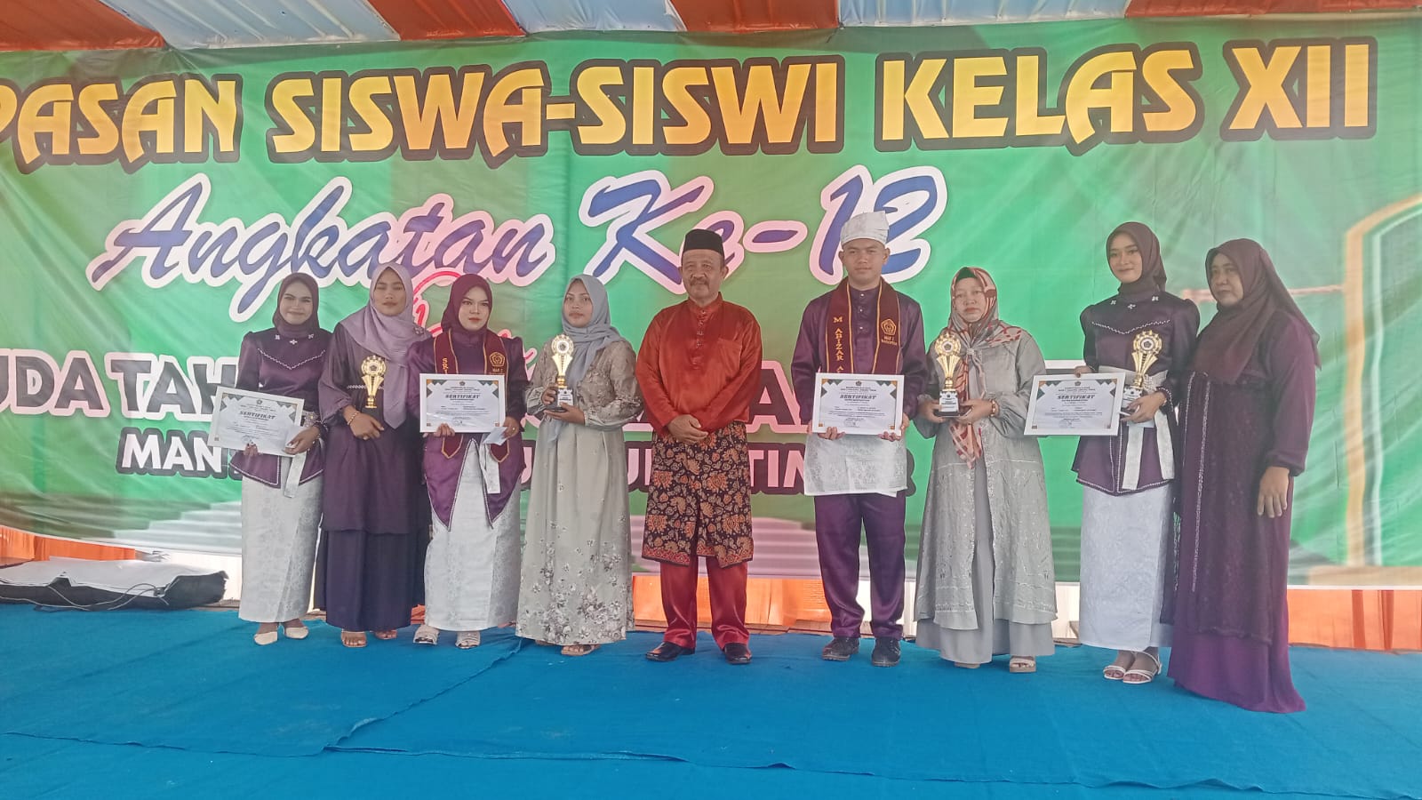 Sarnida dan Abizar Dinobatkan Sebagai Siswa Berprestasi 2025 Bidang Non Akademik