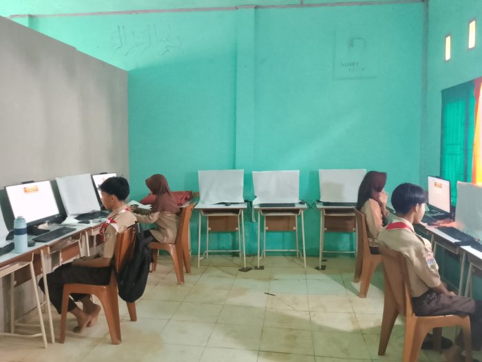 Empat Siswa MAN 2 Tanjung Jabung Timur Ikuti Olimpiade Literasi Kebangsaan