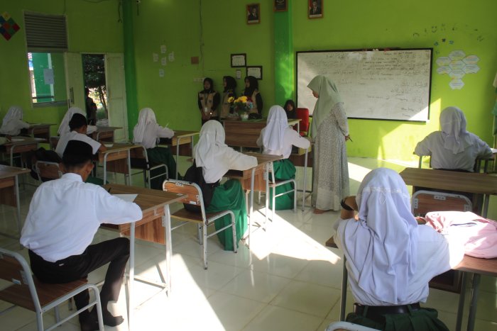 Calon Siswa MAN 2 Tanjung Jabung Timur Ikuti Test Calon Siswa MAN 2 Tanjung Jabung Timur Ikuti Test