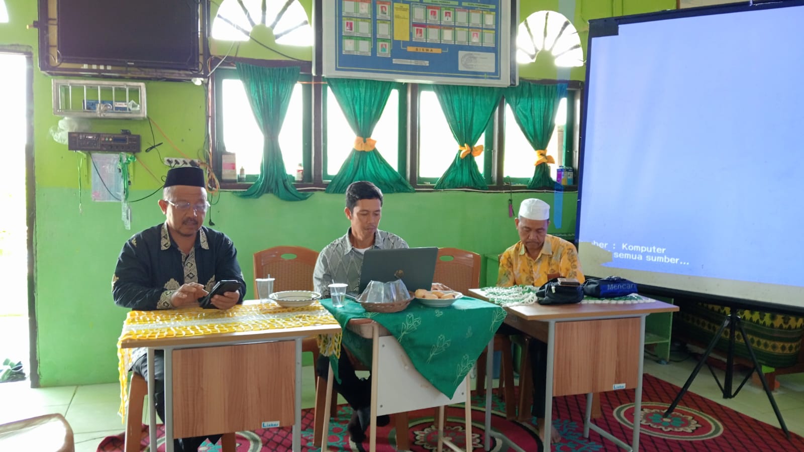 Pengawas Madrasah laksanakan pembinaan  pegawai di MAN 2 Tanjabtim