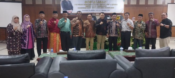 Kepala MAN 2 Tanjung Jabung Timur Ikuti Sosialisasi Program Rancangan Hasil Tindak Cepat (PHTC) Revitalisasi Madrasah