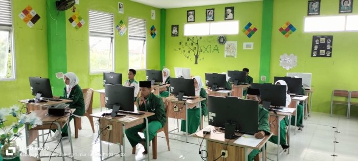 Pelaksanaan TKA Hari Pertama di MAN 2 Tanjung Jabung Timur Berjalan Aman dan Lancar