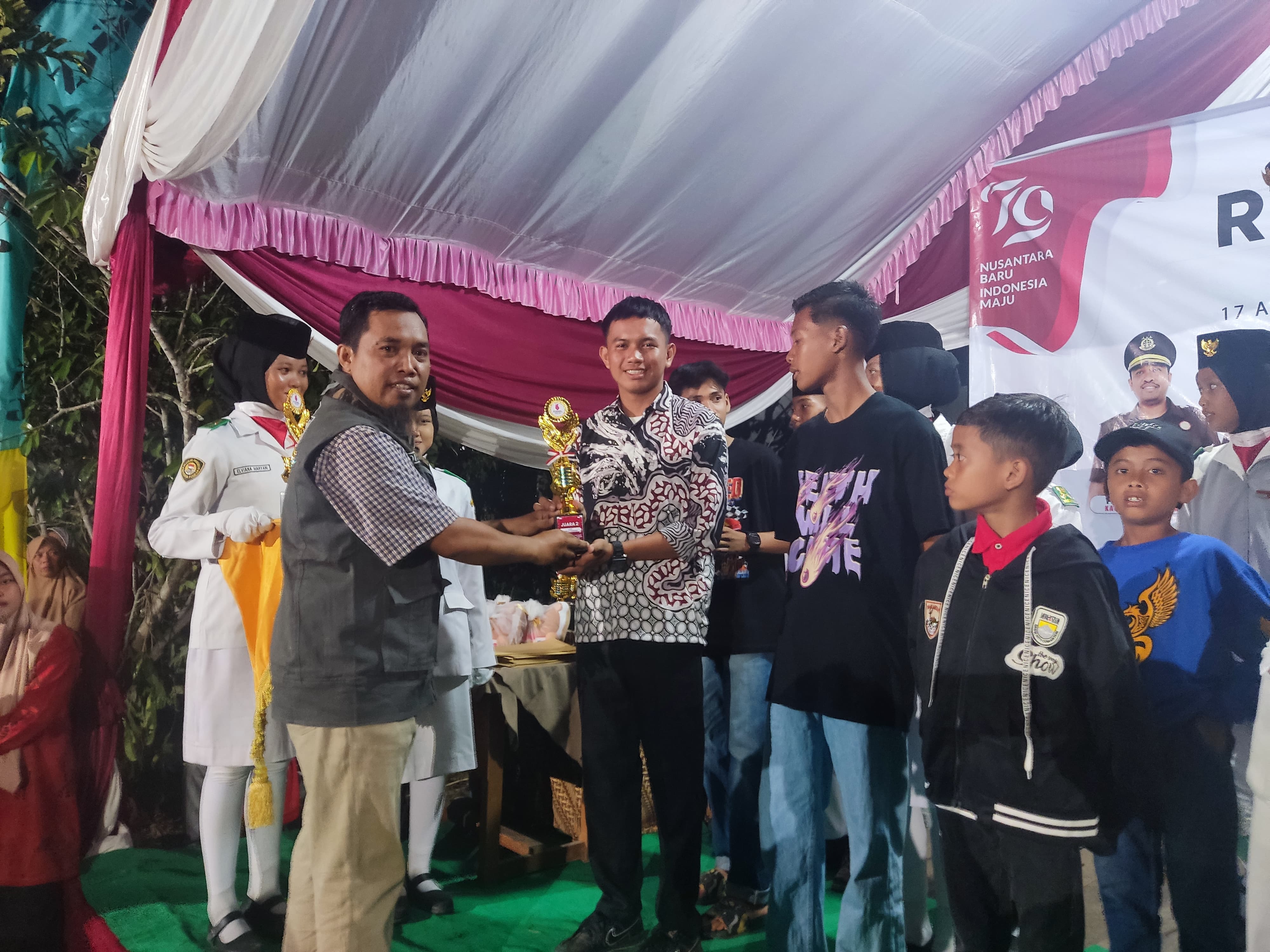 Tim LCC Pramuka  MAN 2 Tanjabtim Raih Juara II