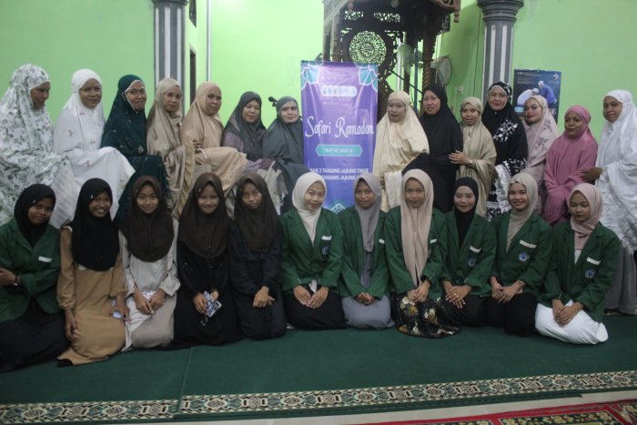 Safari Ramadhan: Momentum Siswa MAN 2 Tanjung Jabung Timur Aplikasikan Ilmu Madrasah di Tengah Masyarakat