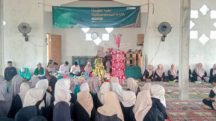 Peringatan Maulid Nabi SAW di MAN 2 Tanjab Timur: Meneladani Akhlak Rasulullah untuk Membentuk Generasi Berkarakter
