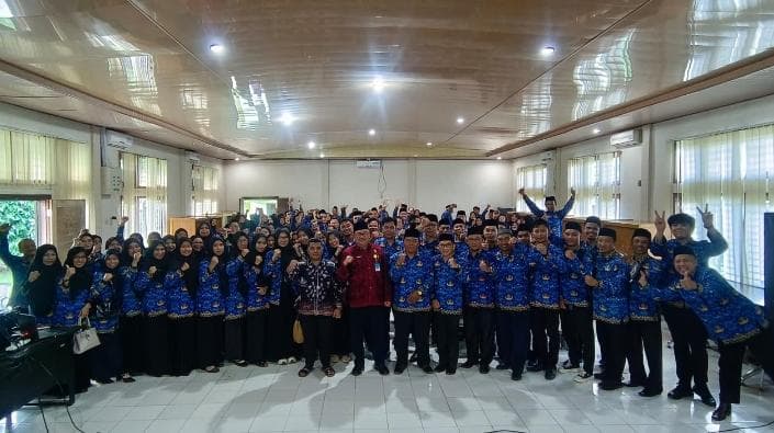 Majelis Guru MAN 2 Tanjung Jabung Timur Ikuti Pembinaan Kepegawaian oleh Kepala Biro SDM Kemenag RI