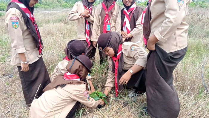 Aksi Tanam Pohon, Bentuk Kesadaran Ekoteologi di Lingkungan MAN 2 Tanjung Jabung Timur