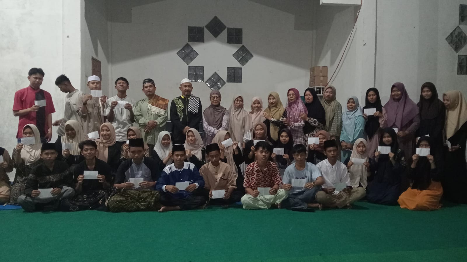 Keluarga Besar MAN 2 Tanjung Jabung Timur Gelar Buka Bersama