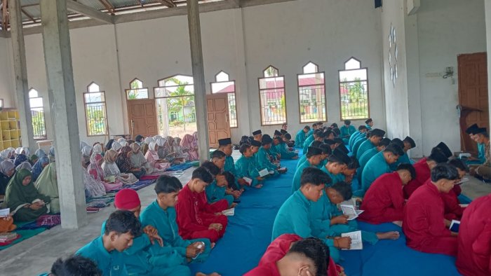 Perkuat Karakter Islami, MAN 2 Tanjung Jabung Timur Rutinkan Pembacaan Yasin, Tahlil, dan Doa Setiap Jumat Pagi