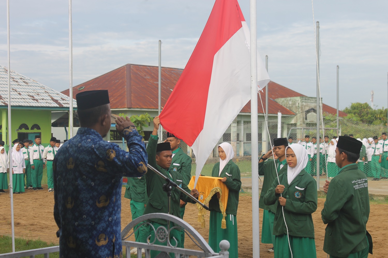Drs.H.Supangat : Siswa Hebat Tidak Boleh 