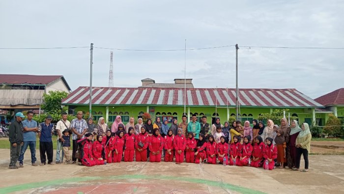 Kontingen MAN 2 Tanjung Jabung Timur Resmi Dilepas Kepala Madrasah Menuju LSHRP di UIN Sultan Thaha Saifuddin Jambi