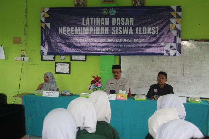 Bekali Pengurus OSIM Baru, Kepala Madrasah Tekankan Pentingnya Problem Solving hingga Tertib Administrasi