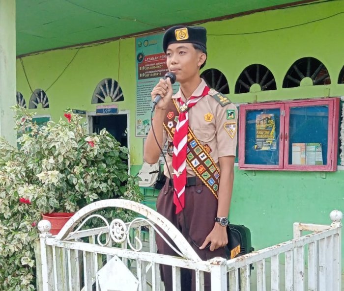 Putra Alamsyah Tekankan Semangat Belajar dalam Panggung Literasi Rabu Pagi Putra Alamsyah Tekankan Semangat Belajar dalam Panggung Literasi Rabu Pagi