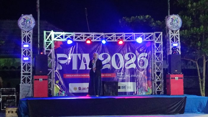 Malam Pentas Seni PTA MAN 2 Tanjung Jabung Timur Berlangsung Meriah dan Dipadati Pengunjung